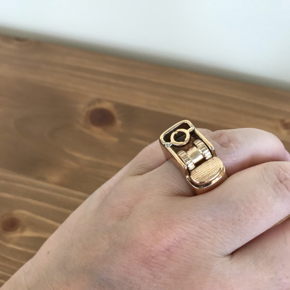 New Size 5/6 Novelty Ring that looks like a Lighter - Picture 5 of 10